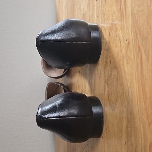 Cole Haan pointed toe flats - Picture 4 of 6